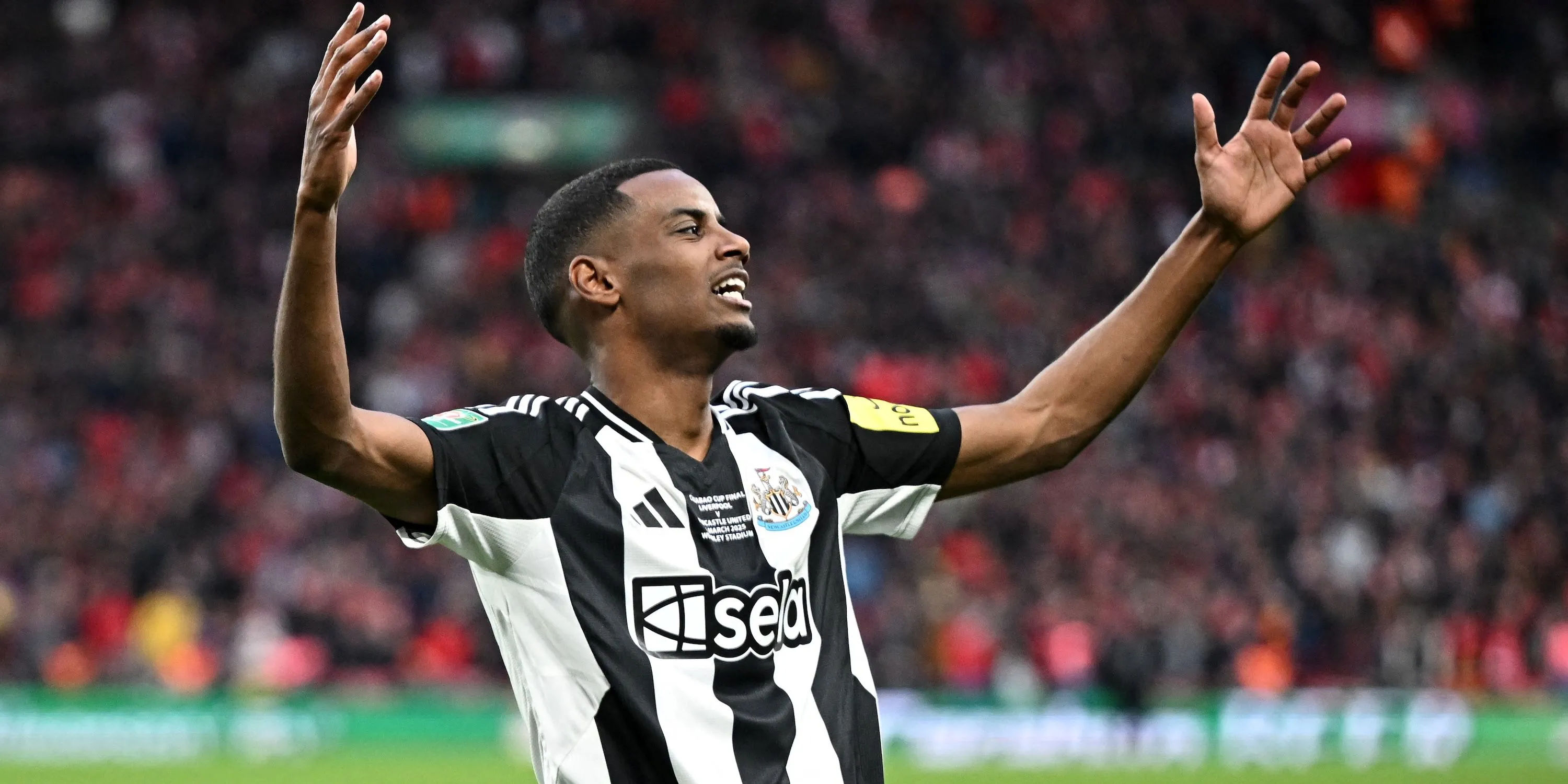Alexander Isak ăn mừng bàn thắng cho Newcastle United.