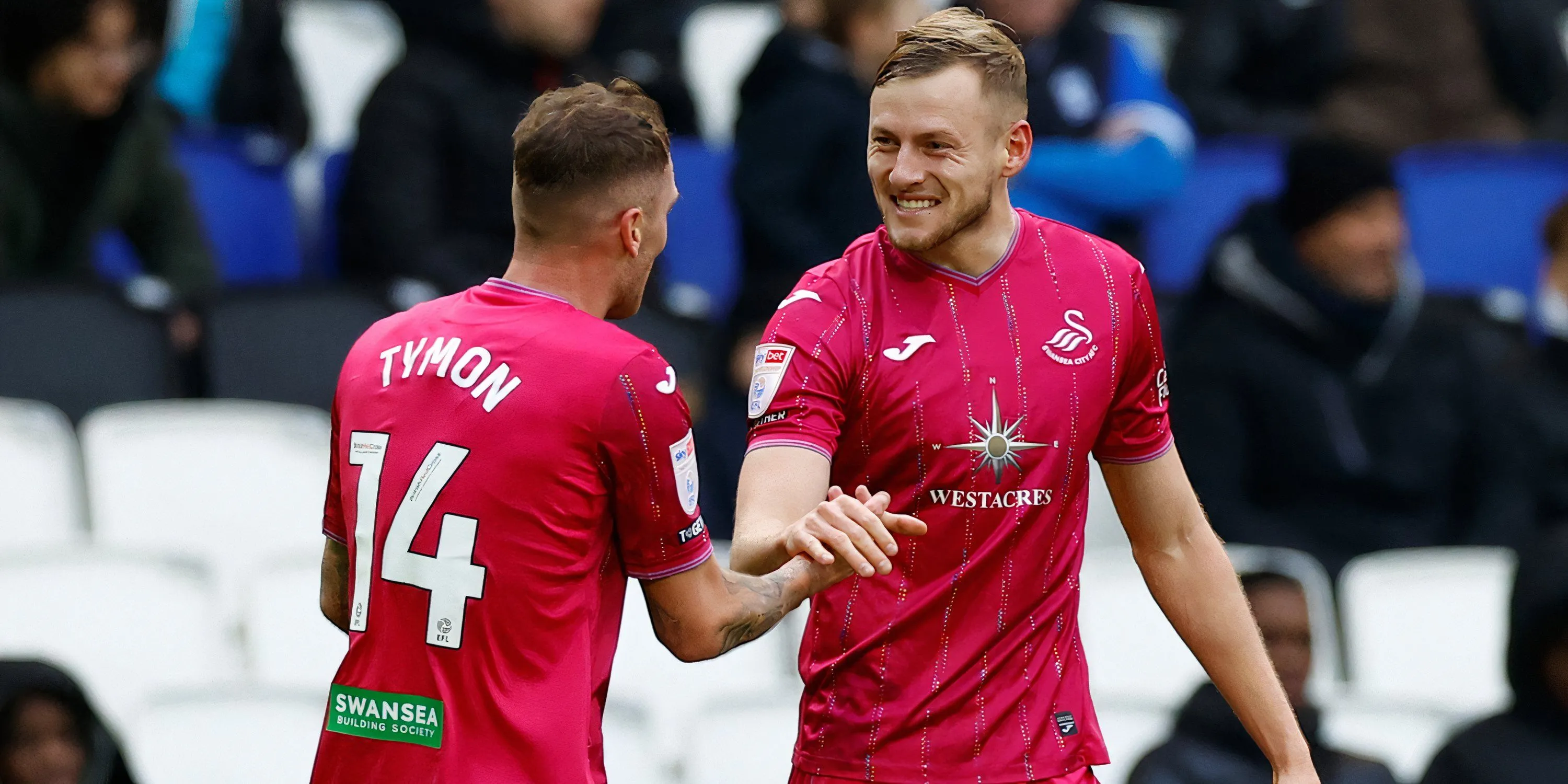 Harry Darling, trung vệ từng được Rangers quan tâm trước khi gia nhập Norwich City