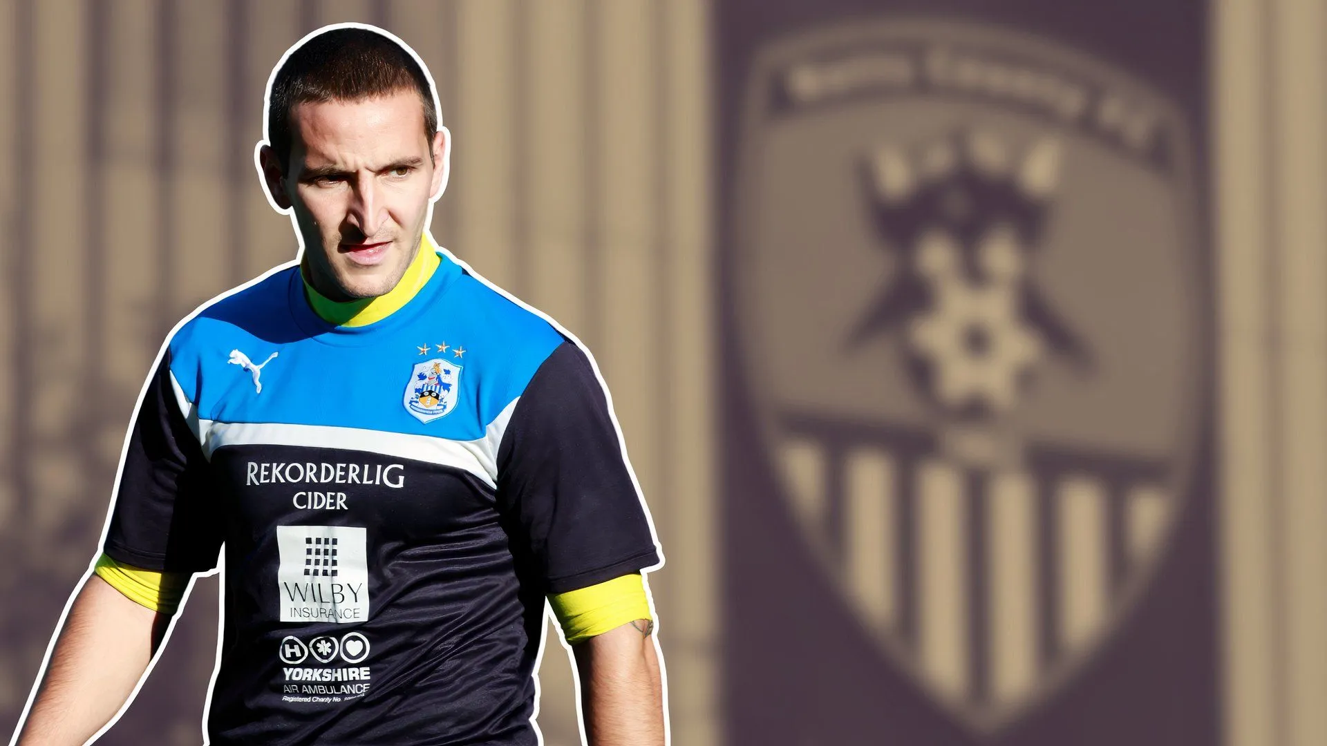Logo Notts County và hình ảnh Martin Paterson