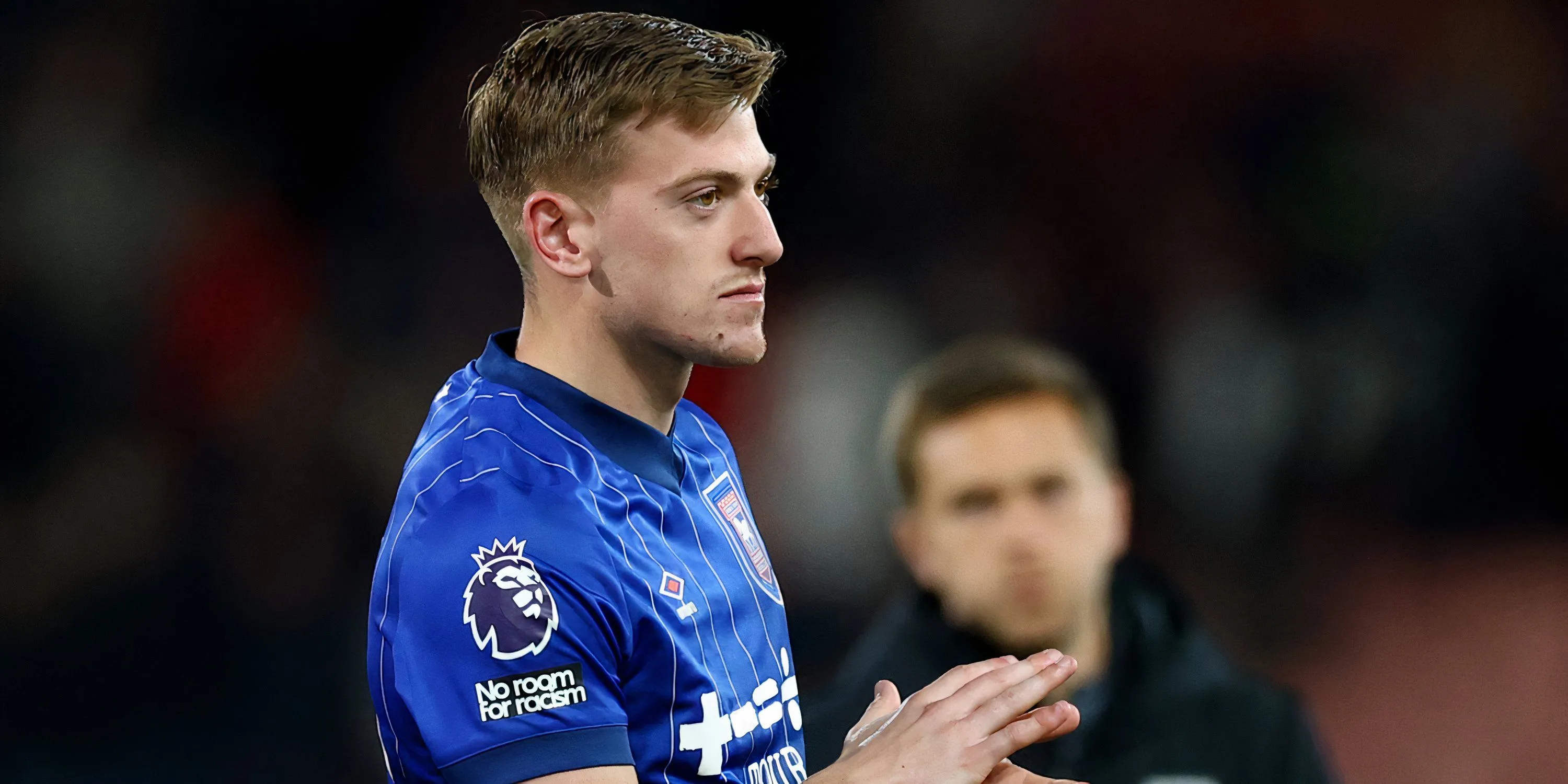 Tiền đạo trẻ Liam Delap, người vừa gia nhập Chelsea thay vì Newcastle