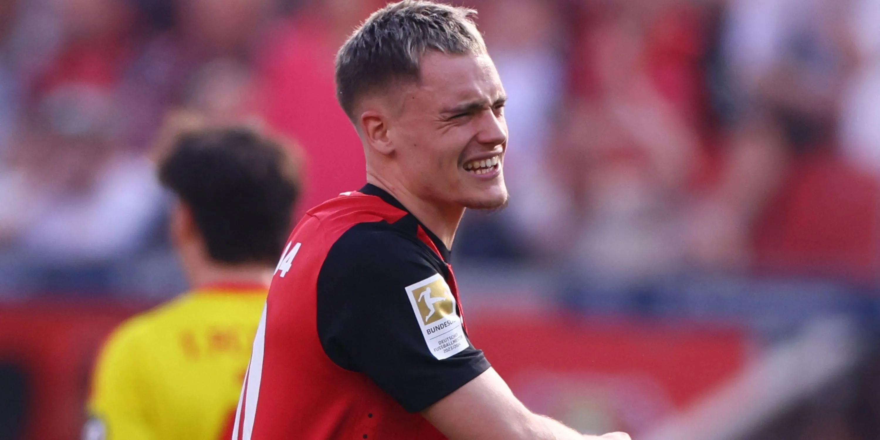 Tiền vệ Florian Wirtz của Bayer Leverkusen phản ứng