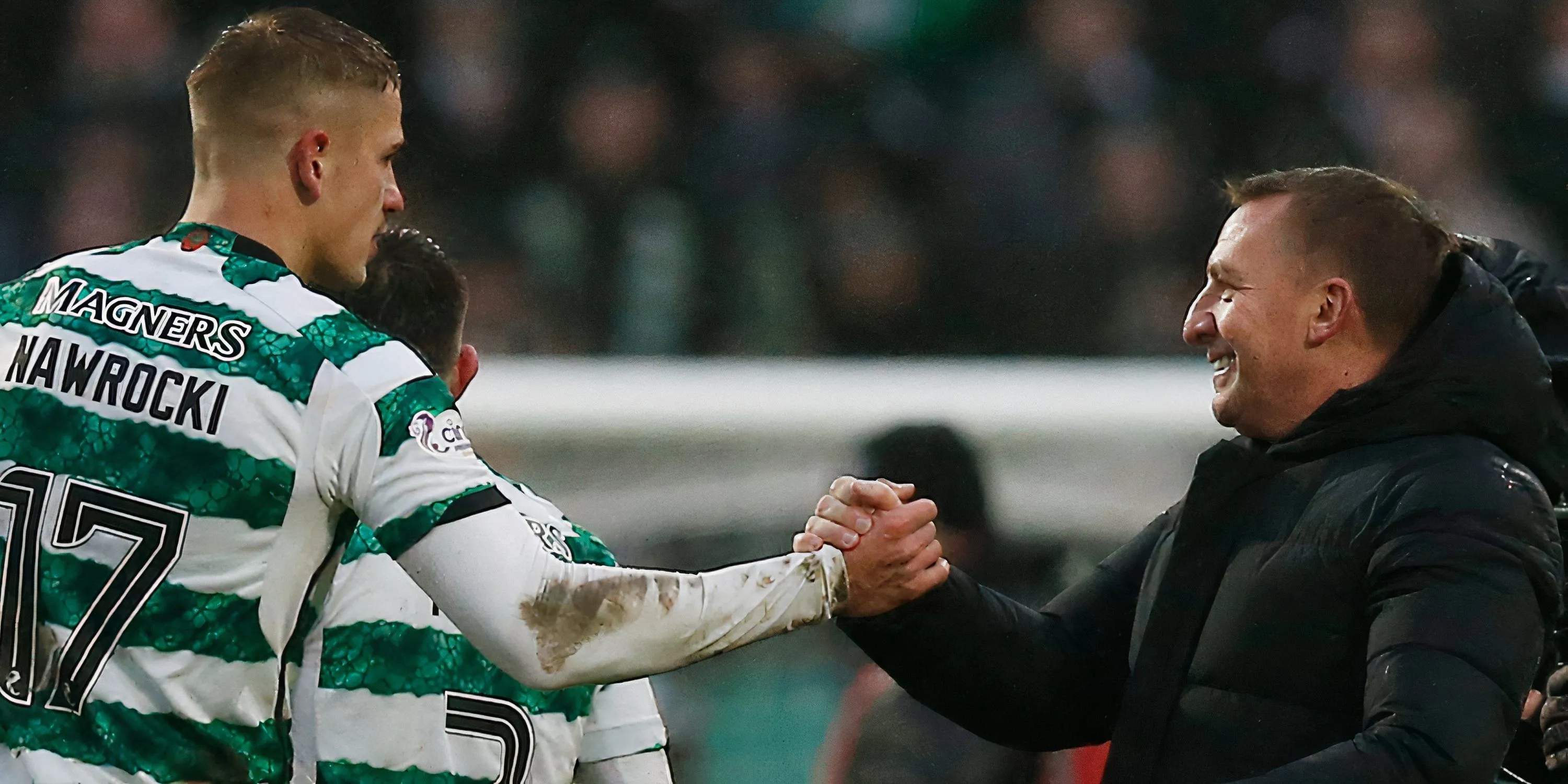 Trung vệ Maik Nawrocki trong màu áo Celtic tại Premiership