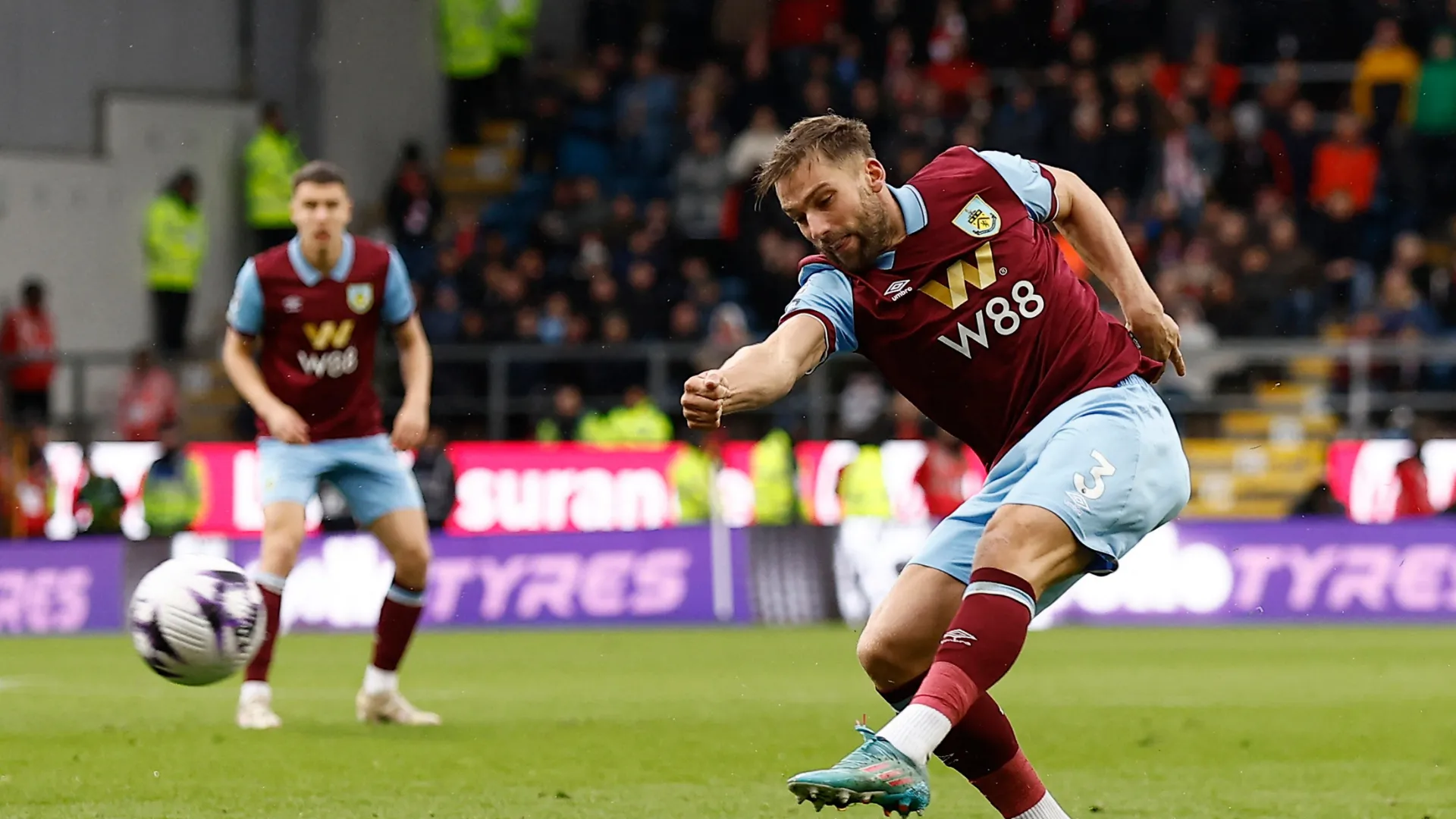 Hậu vệ Charlie Taylor của Southampton
