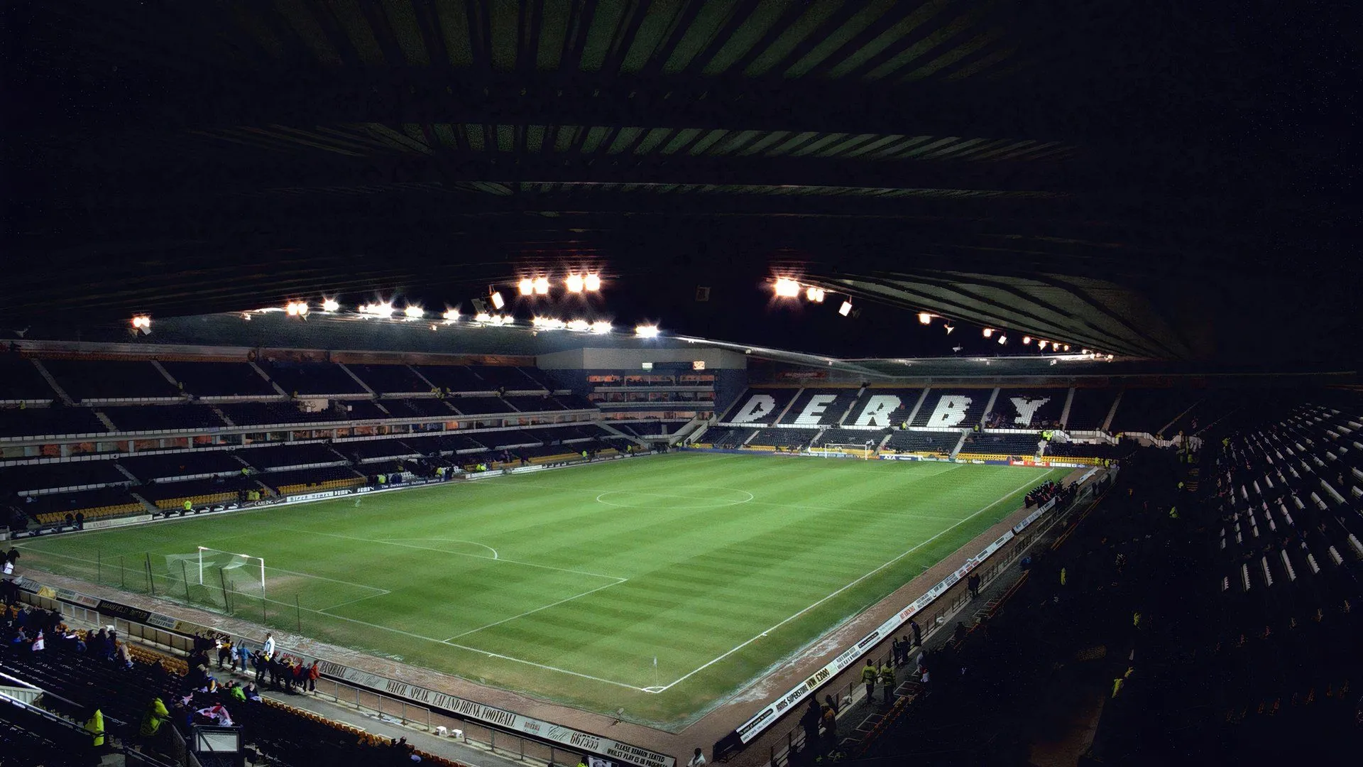 Sân vận động Pride Park của Derby County, nơi diễn ra những trận đấu đầy áp lực.