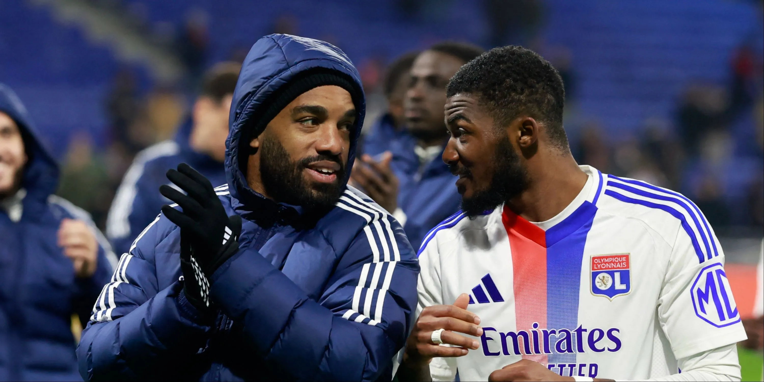 Ainsley Maitland-Niles và Alexandre Lacazette trong màu áo Lyon