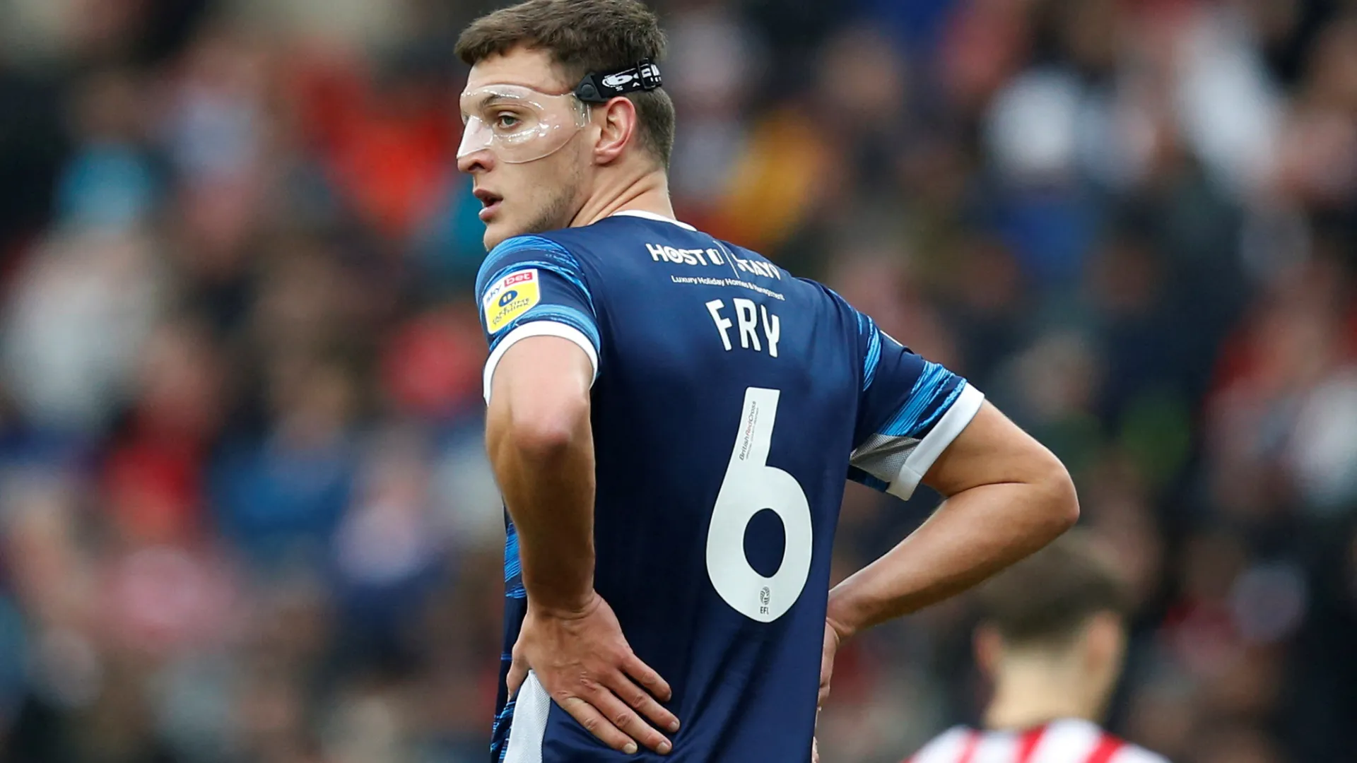 Dael Fry của Middlesbrough trên sân